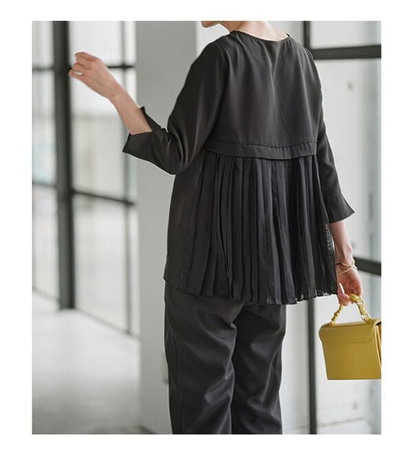 RANAN（ラナン）の「楽ちんキレイ見え！バックプリーツセットアップ（ブラウススーツ）」｜詳細画像