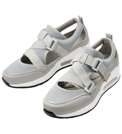 ルフラン（ルフラン）の「４Ｅ涼しげ美脚スニーカーサンダル（スニーカー）」