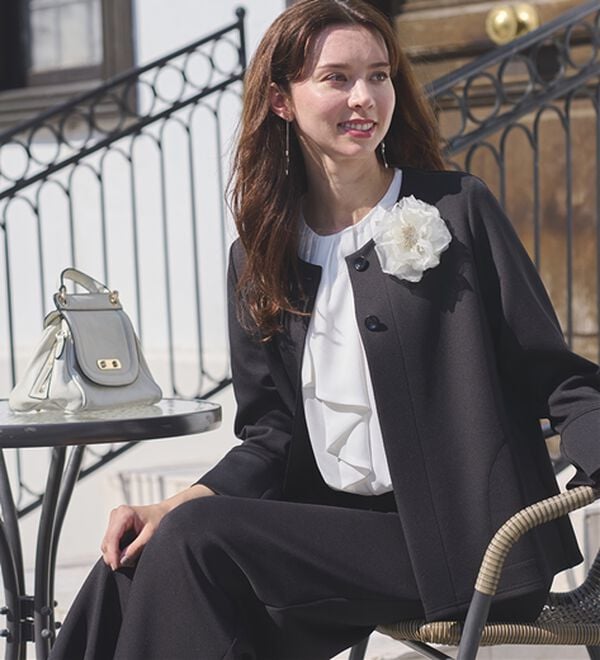 BELLUNA（ベルーナ）の「セレモニーシーンに！ストレッチ素材パンツスーツ（パンツスーツ）」｜詳細画像