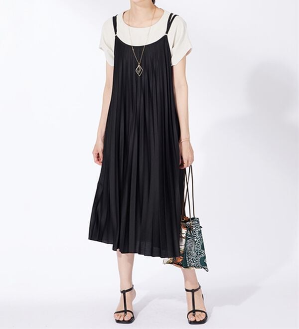 BELLUNA（ベルーナ）の「バックリボン使いプリーツキャミワンピース（その他ワンピース）」｜詳細画像