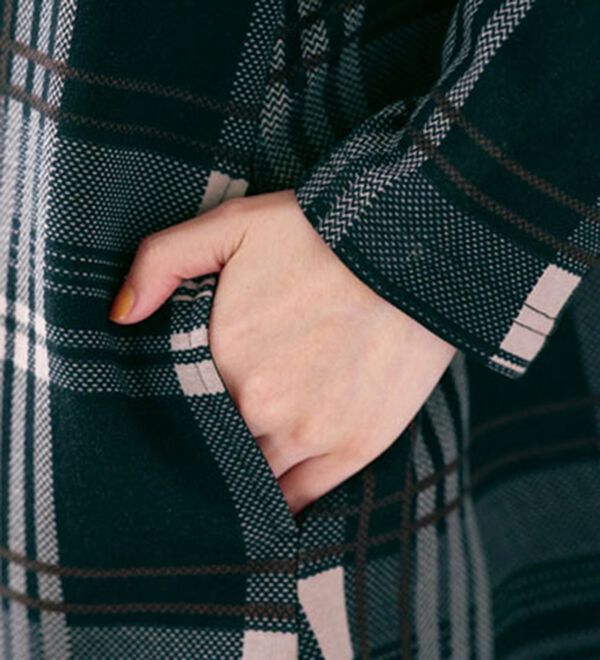 BELLUNA（ベルーナ）の「まるで着る毛布！静電防止付裏ファーフード風チュニック（チュニック）」｜詳細画像