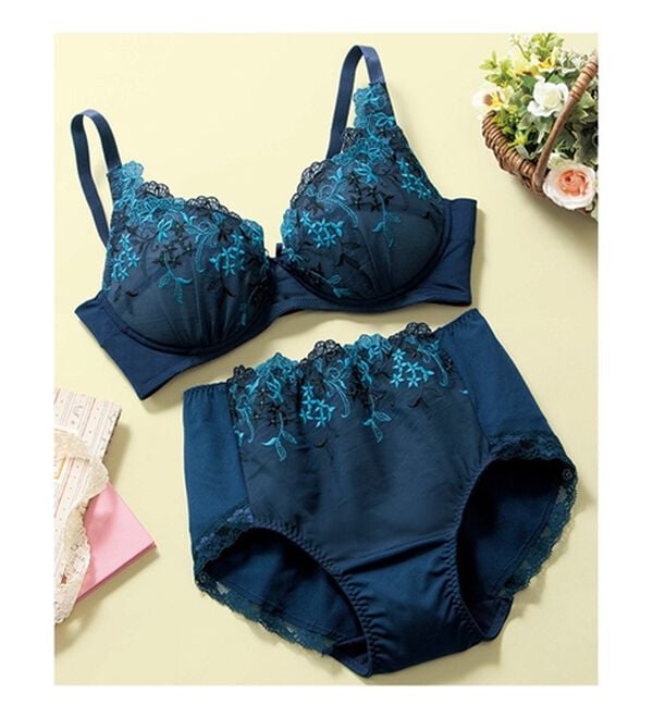 LAVIENNE（ラヴィエンヌ）の「【５色組】大人デザインのブラ＆ショーツ（ブラジャー＆ショーツセット）」｜詳細画像