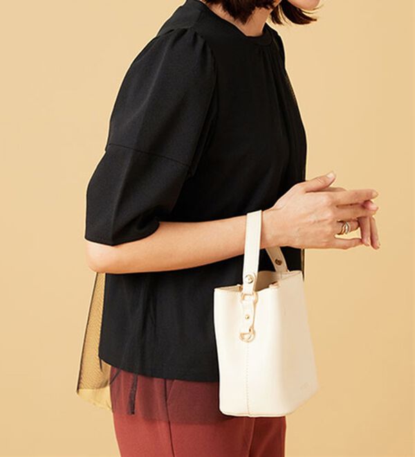 BELLUNA（ベルーナ）の「ランタンスリーブチュール重ねプルオーバー（カットソー）」｜詳細画像