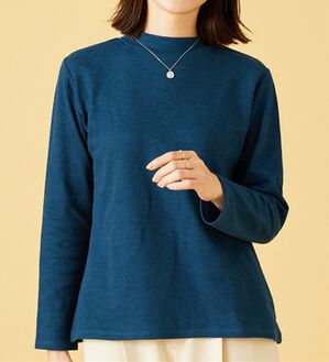 BELLUNA（ベルーナ）の「肌に優しい吸湿発熱ふんわりプルオーバー（カットソー）」｜ターコイズ