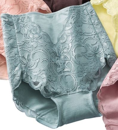 LAVIENNE（ラヴィエンヌ）の「レースがうれしいたっぷりショーツ　単品（ショーツ）」