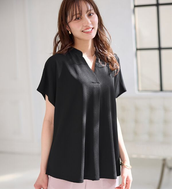 alotta（アロッタ）の「【４つの機能付】ひんやりスキッパーＴシャツブラウス（ブラウス）」｜詳細画像