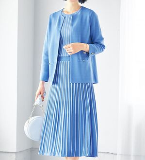 VINNO（ヴィノ）の「カーデ&times;プリーツニットワンピースセット（アンサンブル）」｜詳細画像