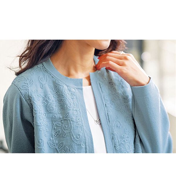 BELLUNA（ベルーナ）の「刺しゅうレース使いニットジャケット（ニットカーディガン）」｜詳細画像