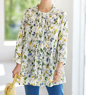 BELLUNA（ベルーナ）の「ナチュラル柄プリントブラウス（ブラウス）」｜オフ白系ボタニカル