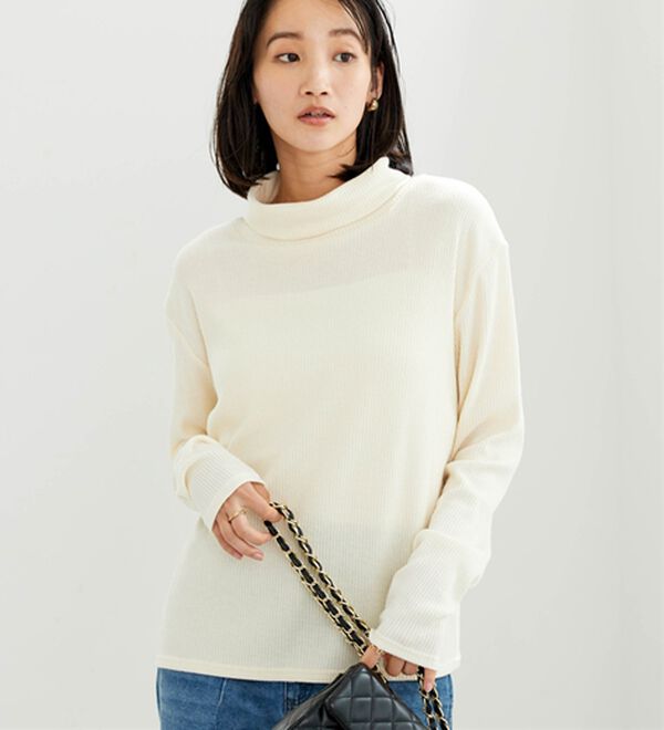 BELLUNA（ベルーナ）の「まるでニット！サラッと軽いリブハイネックプルオーバー（カットソー）」｜詳細画像
