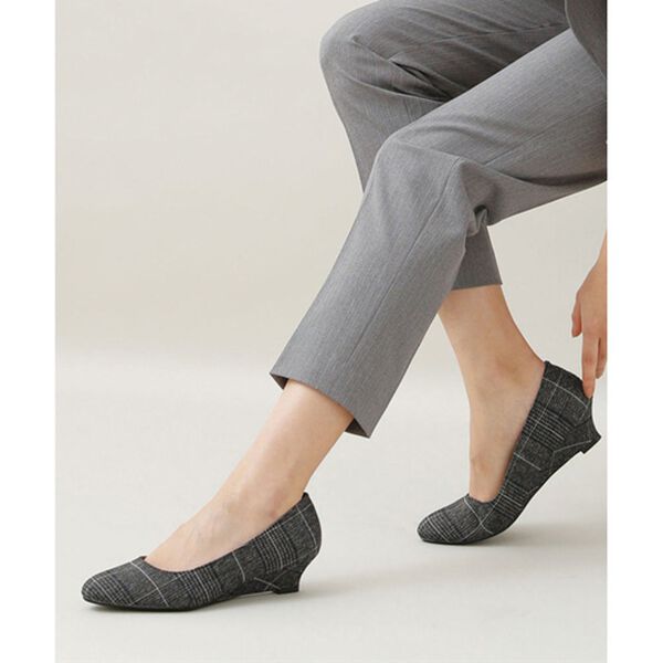 RANAN（ラナン）の「幅広ゆったりアーモンドトゥウェッジパンプス（パンプス）」｜詳細画像