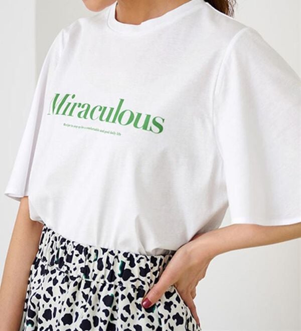 RANAN（ラナン）の「ひんやり！綿１００％フレア袖大人ロゴＴシャツ（カットソー）」｜詳細画像
