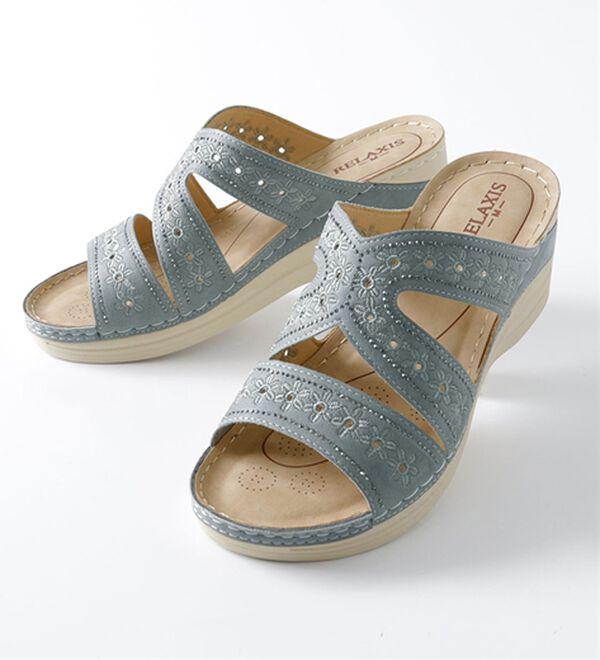 BELLUNA（ベルーナ）の「刺しゅうデザイン美脚魅せミュール（サンダル・ミュール）」｜詳細画像