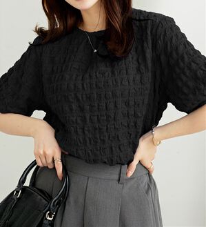 BELLUNA（ベルーナ）の「ポコポコ素材裾ドロストプルオーバー（カットソー）」｜黒