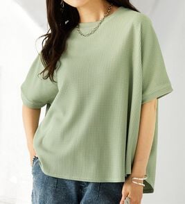 BELLUNA（ベルーナ）の「【快適Ｌａｂ．】ドライワッフル素材ドルマンプルオーバー（カットソー）」