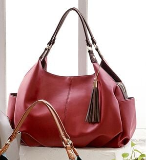 BELLUNA（ベルーナ）の「Ａ４対応１０ポケット大収納トート（トートバッグ）」｜レッド