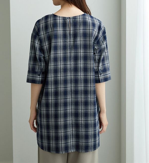 BELLUNA（ベルーナ）の「サッカー素材チェック柄チュニック（チュニック）」｜詳細画像