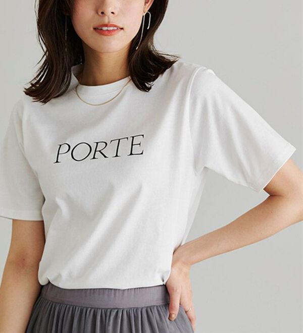 Pierrot（ピエロ）の「【イージーケア】選べるロゴＴシャツ（Tシャツ）」｜C／オフホワイト／ブラック