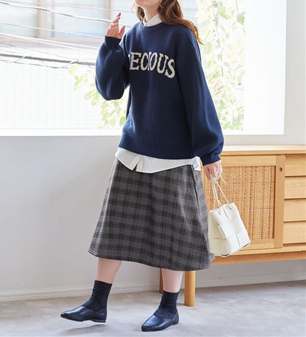 Viola e Viola（ヴィオラ エ ヴィオラ）の「ゆるシルエットロゴデザインニットトップス（ニット・セーター）」｜詳細画像