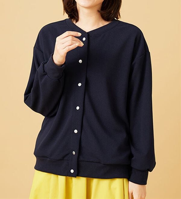 BELLUNA（ベルーナ）の「ストレッチジョーゼット素材カーディガン（その他カーディガン）」｜ネイビー