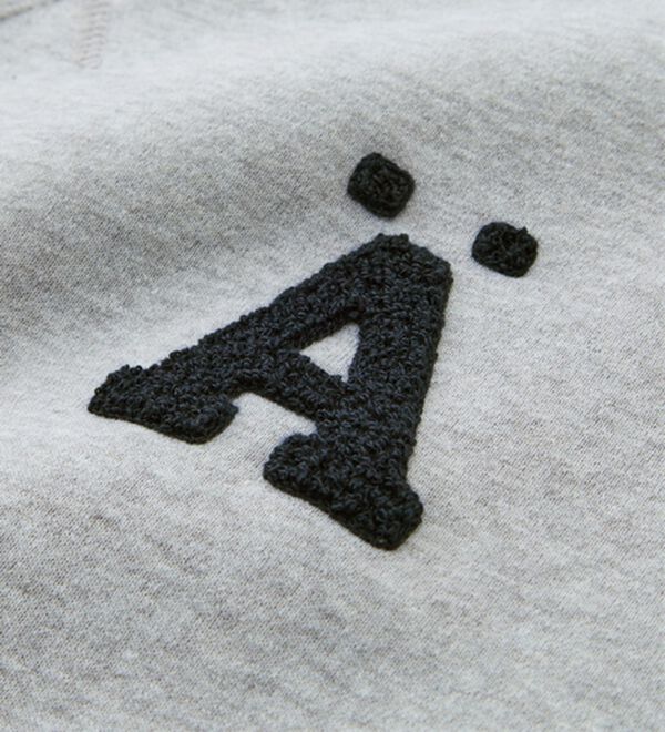 GeeRA（ジーラ）の「サガラ刺繍裏起毛スウェット（トレーナー・スウェット）」｜詳細画像