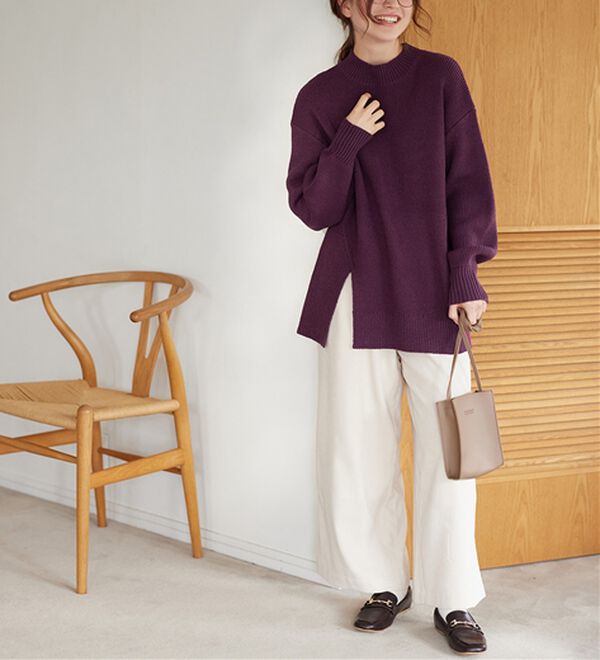 Viola e Viola（ヴィオラ エ ヴィオラ）の「【毛玉になりにくい・静電気防止】サイドスリットハイネックニット（ニット・セーター）」｜詳細画像