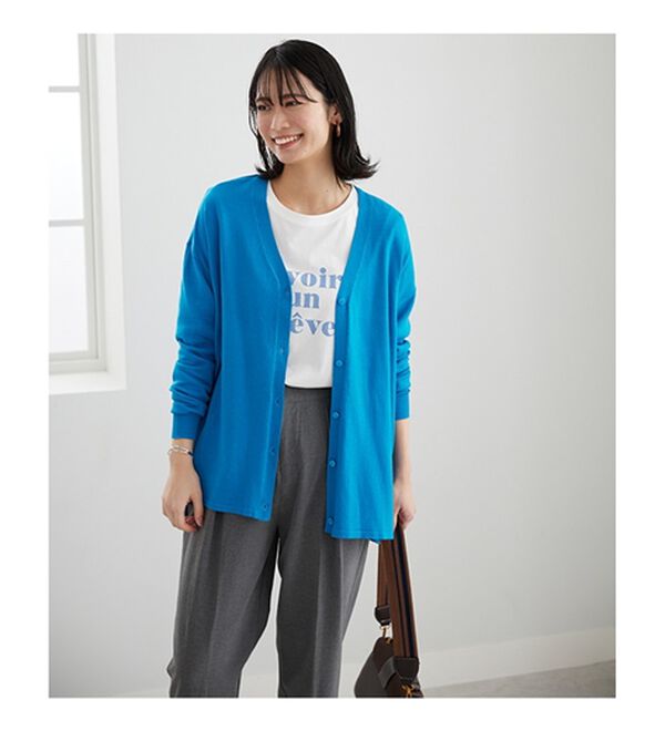 BELLUNA（ベルーナ）の「ボタン使いＶネックカーディガン（ニットカーディガン）」｜詳細画像