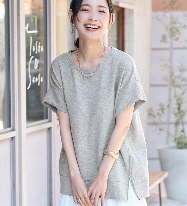 Viola e Viola（ヴィオラ エ ヴィオラ）の「ひんやりなめらかダンボール裾ジップチュニック（チュニック）」｜詳細画像