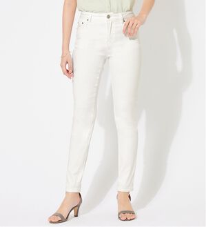 alotta（アロッタ）の「美脚ストレッチスキニーデニムパンツ（フルレングスパンツ）」｜ホワイト