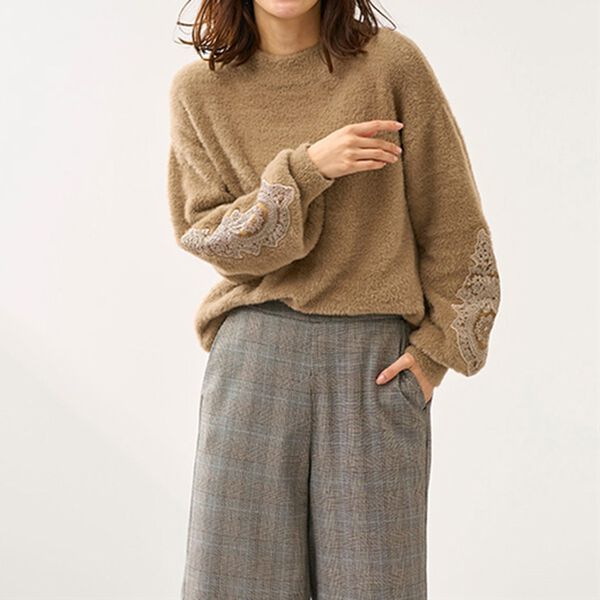 BELLUNA（ベルーナ）の「ふんわりシャギー袖レース使いセーター（ニット・セーター）」｜詳細画像