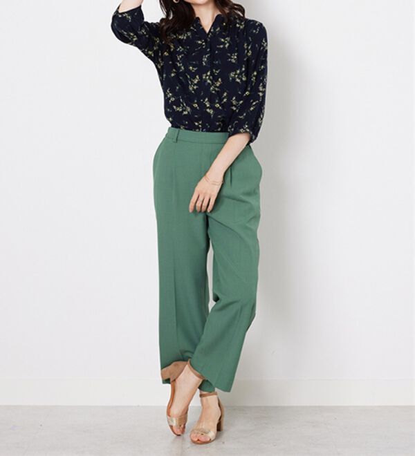 BELLUNA（ベルーナ）の「【接触冷感】レーヨン素材ギャザー使いプリントブラウス（ブラウス）」｜詳細画像