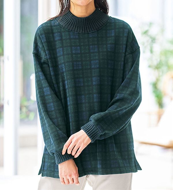 BELLUNA（ベルーナ）の「まるで着る毛布！静電防止付裏ファーニットリブトレーナー（トレーナー・スウェット）」｜ブラックウォッチ