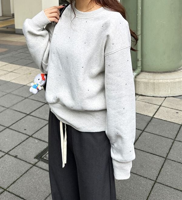 GeeRA（ジーラ）の「スタッズスウェット（トレーナー・スウェット）」｜詳細画像