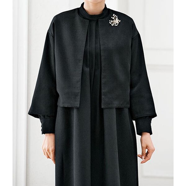 BELLUNA（ベルーナ）の「リバーシブルジャケットワンピースアンサンブル（ワンピースセットスーツ）」｜詳細画像