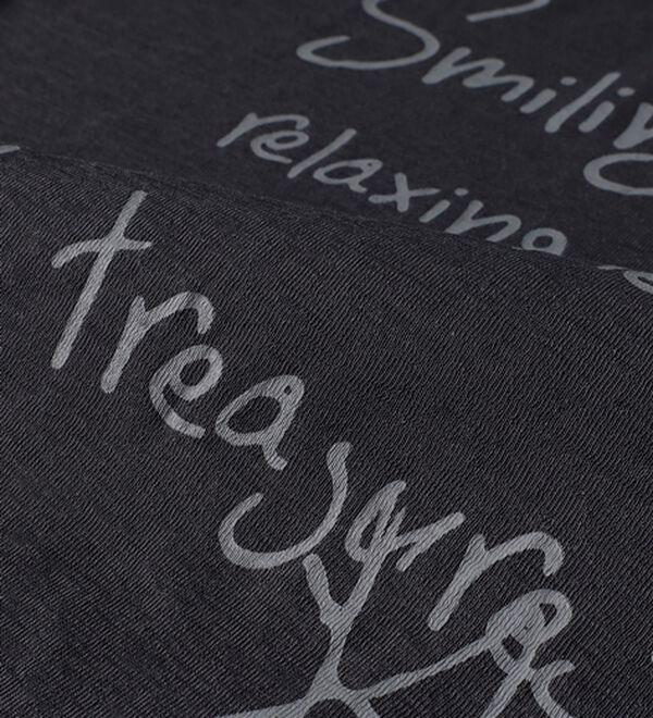 BELLUNA（ベルーナ）の「シアー素材ラクガキ風ロゴプルオーバー（カットソー）」｜詳細画像