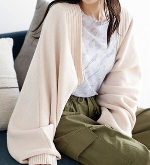 GeeRA（ジーラ）の「ふんわり柔らかニットボレロカーディガン（ニットカーディガン）」｜アイボリー