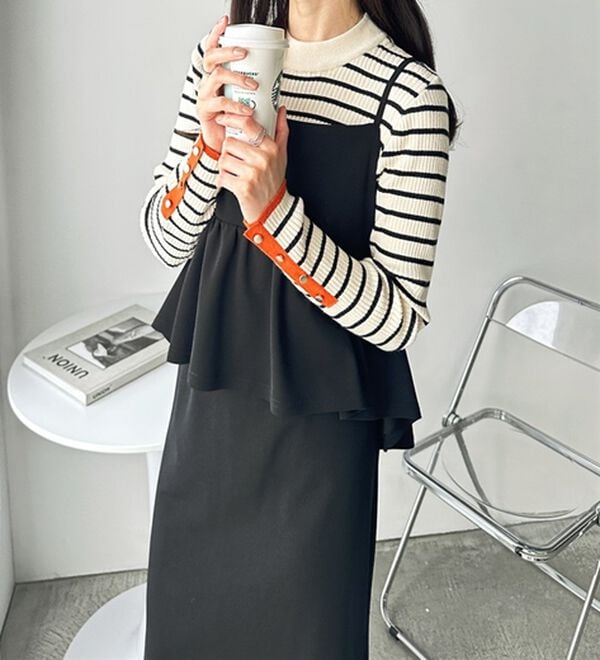 GeeRA（ジーラ）の「袖口ボタン配色ハイネックリブニット（ニット・セーター）」｜詳細画像