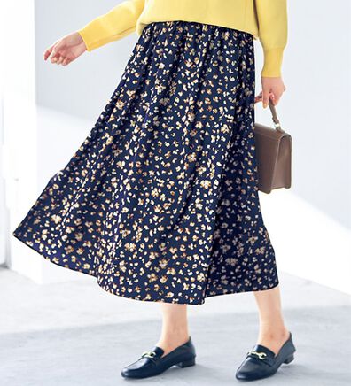 VINNO（ヴィノ）の「ぼかし花柄プリントスカート（ロングスカート）」