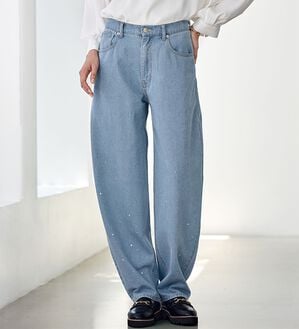 BELLUNA（ベルーナ）の「煌めきストーンカーブデニムパンツ（フルレングスパンツ）」｜詳細画像