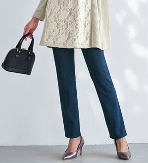 BELLUNA（ベルーナ）の「ハイテンションカルゼ素材美脚パンツ　ストレート（フルレングスパンツ）」｜ネイビー
