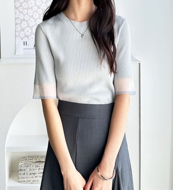 GeeRA（ジーラ）の「『ドラマ着用商品』 袖口シアーリブニット（ニット・セーター）」｜詳細画像