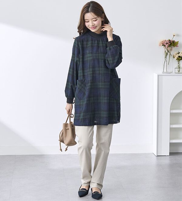 BELLUNA（ベルーナ）の「【２枚組】綿スラブ素材かっぽうチュニック（パジャマ・ルームウェア）」｜詳細画像