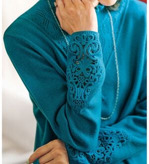 BELLUNA（ベルーナ）の「＜ＭＡＩＳＯＮ　Ｄ　ＡＺＵＲ＞ウール入り袖レースプルオーバー（ニット・セーター）」｜ターコイズ