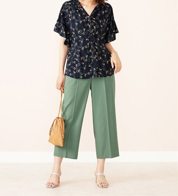 BELLUNA（ベルーナ）の「レーヨン素材袖フレアーブラウス（ブラウス）」｜詳細画像