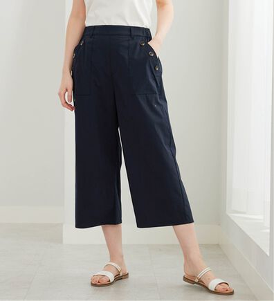 BELLUNA（ベルーナ）の「サラリ綿混ボタン使いキュロットパンツ（その他パンツ）」