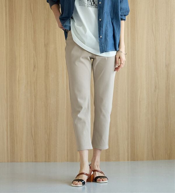 BELLUNA（ベルーナ）の「【再入荷】美ストレッチ素材アンクル丈レギンスパンツ（クロップドパンツ）」｜詳細画像