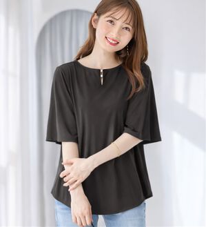 alotta（アロッタ）の「【接触冷感】パールデザイン５分袖Ｔシャツブラウス（ブラウス）」｜グレー