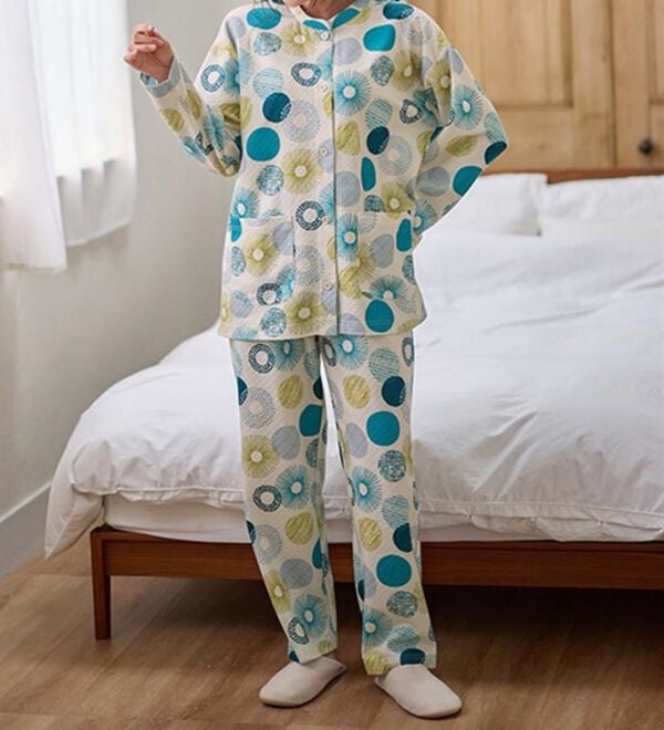 LAVIENNE（ラヴィエンヌ）の「綿入りキルトパジャマ（パジャマ・ルームウェア）」｜詳細画像