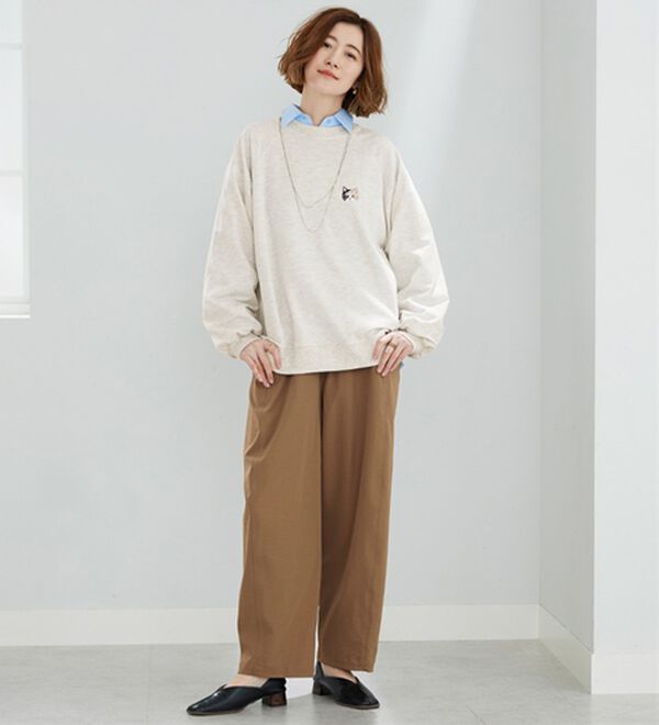 BELLUNA（ベルーナ）の「ワンポイントネコ刺しゅう裏毛プルオーバー（カットソー）」｜詳細画像