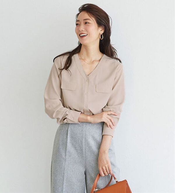 Pierrot（ピエロ）の「ノーカラーブラウス（ブラウス）」｜詳細画像